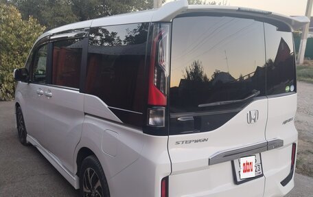 Honda Stepwgn IV, 2020 год, 2 490 000 рублей, 6 фотография