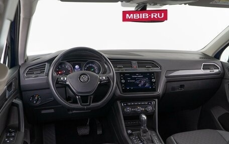 Volkswagen Tiguan II, 2018 год, 2 784 818 рублей, 6 фотография