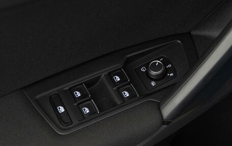 Volkswagen Tiguan II, 2018 год, 2 784 818 рублей, 15 фотография