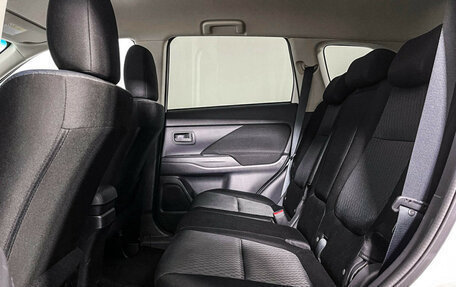 Mitsubishi Outlander III рестайлинг 3, 2012 год, 1 197 000 рублей, 10 фотография