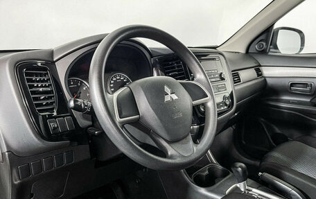 Mitsubishi Outlander III рестайлинг 3, 2012 год, 1 197 000 рублей, 13 фотография