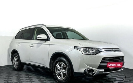 Mitsubishi Outlander III рестайлинг 3, 2014 год, 1 397 000 рублей, 3 фотография