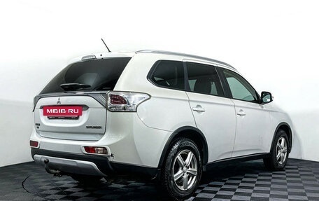 Mitsubishi Outlander III рестайлинг 3, 2014 год, 1 397 000 рублей, 5 фотография