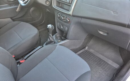 Renault Logan II, 2020 год, 950 000 рублей, 35 фотография