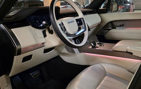 Land Rover Range Rover IV рестайлинг, 2023 год, 15 800 000 рублей, 22 фотография