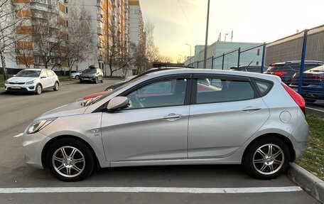 Hyundai Solaris II рестайлинг, 2011 год, 970 000 рублей, 3 фотография
