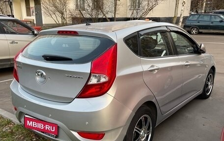 Hyundai Solaris II рестайлинг, 2011 год, 970 000 рублей, 6 фотография