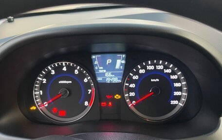 Hyundai Solaris II рестайлинг, 2011 год, 970 000 рублей, 13 фотография