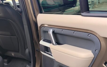 Land Rover Defender II, 2021 год, 7 900 000 рублей, 18 фотография