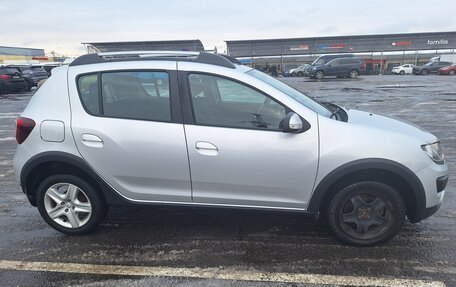 Renault Sandero II рестайлинг, 2017 год, 1 250 000 рублей, 1 фотография