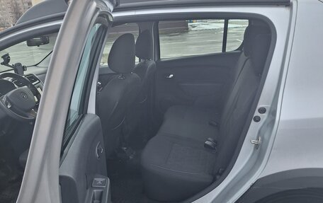 Renault Sandero II рестайлинг, 2017 год, 1 250 000 рублей, 10 фотография