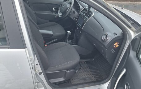 Renault Sandero II рестайлинг, 2017 год, 1 250 000 рублей, 17 фотография