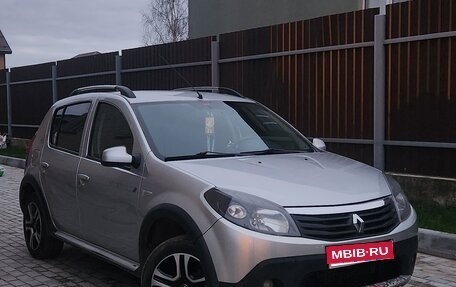 Renault Sandero I, 2013 год, 685 000 рублей, 1 фотография