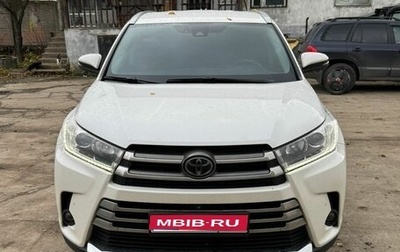 Toyota Highlander III, 2018 год, 3 750 000 рублей, 1 фотография