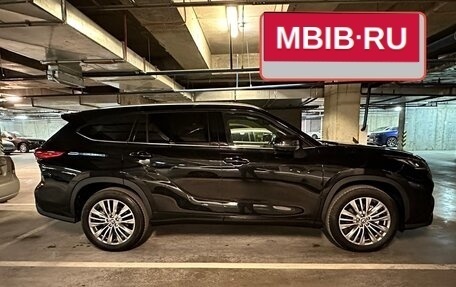 Toyota Highlander, 2024 год, 6 980 000 рублей, 1 фотография