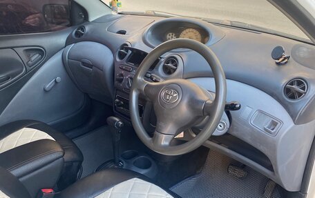 Toyota Vitz, 2002 год, 300 000 рублей, 8 фотография