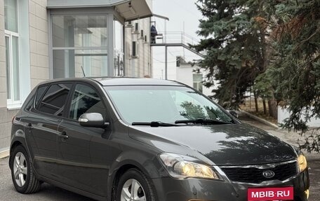 KIA cee'd I рестайлинг, 2010 год, 880 000 рублей, 1 фотография