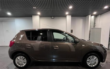 Renault Sandero II рестайлинг, 2020 год, 1 280 000 рублей, 2 фотография