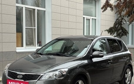 KIA cee'd I рестайлинг, 2010 год, 880 000 рублей, 3 фотография