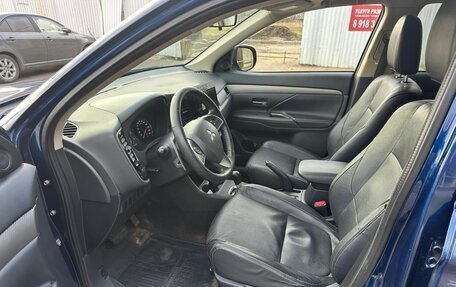 Mitsubishi Outlander III рестайлинг 3, 2014 год, 1 490 000 рублей, 9 фотография