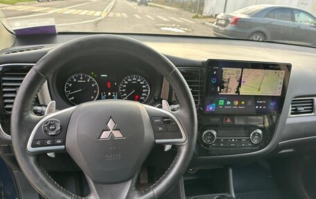 Mitsubishi Outlander III рестайлинг 3, 2014 год, 1 490 000 рублей, 10 фотография