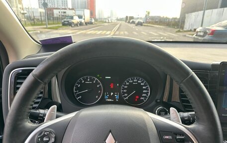 Mitsubishi Outlander III рестайлинг 3, 2014 год, 1 490 000 рублей, 13 фотография