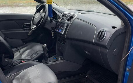 Renault Logan II, 2017 год, 645 000 рублей, 7 фотография