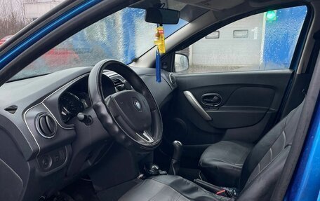 Renault Logan II, 2017 год, 645 000 рублей, 5 фотография