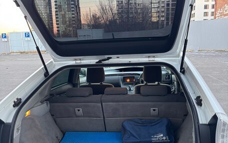 Toyota Prius, 2011 год, 820 000 рублей, 4 фотография