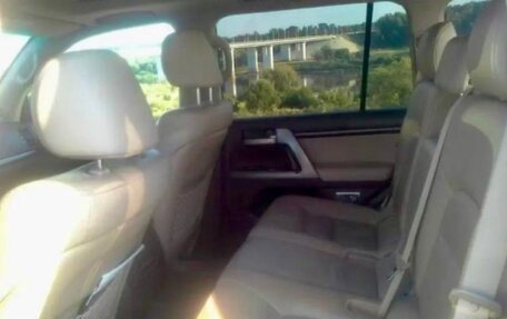 Toyota Land Cruiser 200, 2008 год, 2 400 000 рублей, 14 фотография