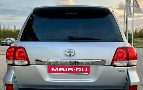 Toyota Land Cruiser 200, 2008 год, 2 400 000 рублей, 10 фотография