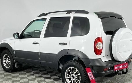 Chevrolet Niva I рестайлинг, 2018 год, 850 000 рублей, 5 фотография