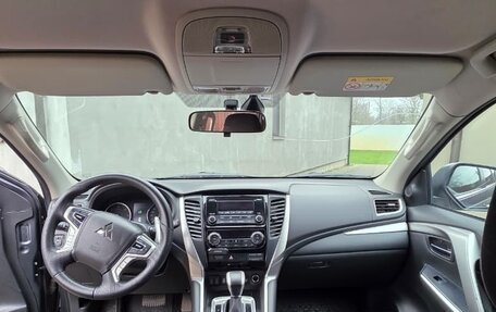 Mitsubishi Pajero Sport III рестайлинг, 2019 год, 2 800 000 рублей, 8 фотография