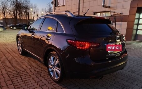 Infiniti FX II, 2013 год, 1 700 000 рублей, 2 фотография