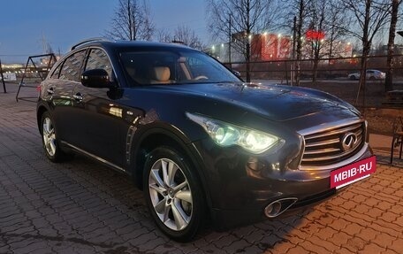 Infiniti FX II, 2013 год, 1 700 000 рублей, 12 фотография