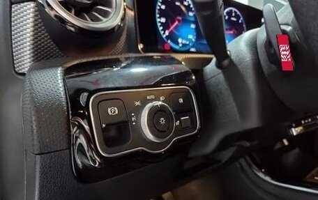 Mercedes-Benz A-Класс, 2022 год, 3 000 000 рублей, 16 фотография