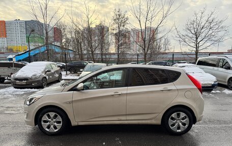 Hyundai Solaris II рестайлинг, 2015 год, 1 200 000 рублей, 2 фотография