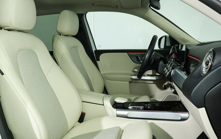 Mercedes-Benz GLB, 2021 год, 3 680 000 рублей, 17 фотография