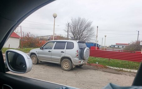 Chevrolet Niva I рестайлинг, 2005 год, 300 000 рублей, 2 фотография