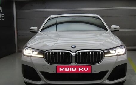 BMW 5 серия, 2022 год, 4 880 000 рублей, 2 фотография