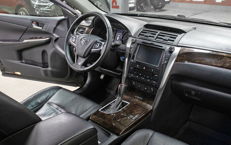 Toyota Camry, 2016 год, 2 080 000 рублей, 11 фотография