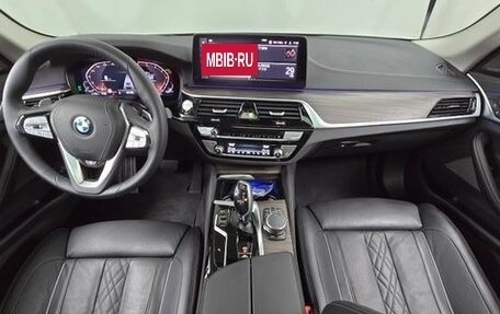 BMW 5 серия, 2022 год, 4 200 000 рублей, 13 фотография