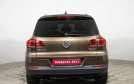 Volkswagen Tiguan I, 2015 год, 1 478 989 рублей, 6 фотография