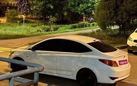 Hyundai Solaris II рестайлинг, 2015 год, 400 000 рублей, 1 фотография