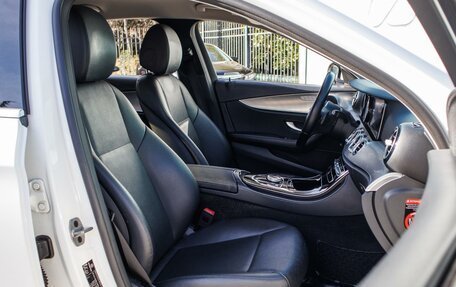 Mercedes-Benz E-Класс, 2019 год, 2 999 000 рублей, 11 фотография