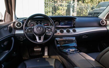 Mercedes-Benz E-Класс, 2019 год, 2 999 000 рублей, 9 фотография