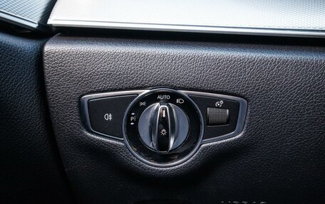 Mercedes-Benz E-Класс, 2019 год, 2 999 000 рублей, 22 фотография