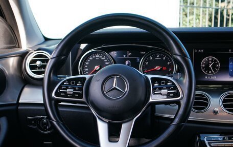 Mercedes-Benz E-Класс, 2019 год, 2 999 000 рублей, 15 фотография