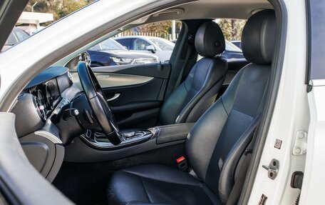 Mercedes-Benz E-Класс, 2019 год, 2 999 000 рублей, 13 фотография