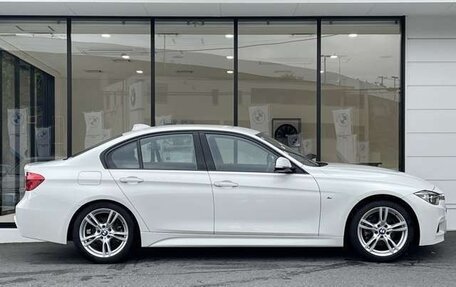 BMW 3 серия, 2018 год, 1 296 000 рублей, 3 фотография